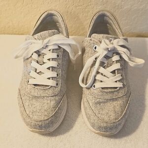 ZEBA Women'a Size 9 Hands Free Slip On Comfort Sneakers Gray